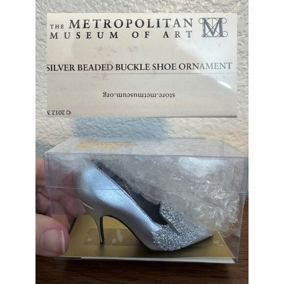 The Met Museum Shoe Ornaments – Set of 5 – High Heel Christmas Décor - Picture 4 of 6